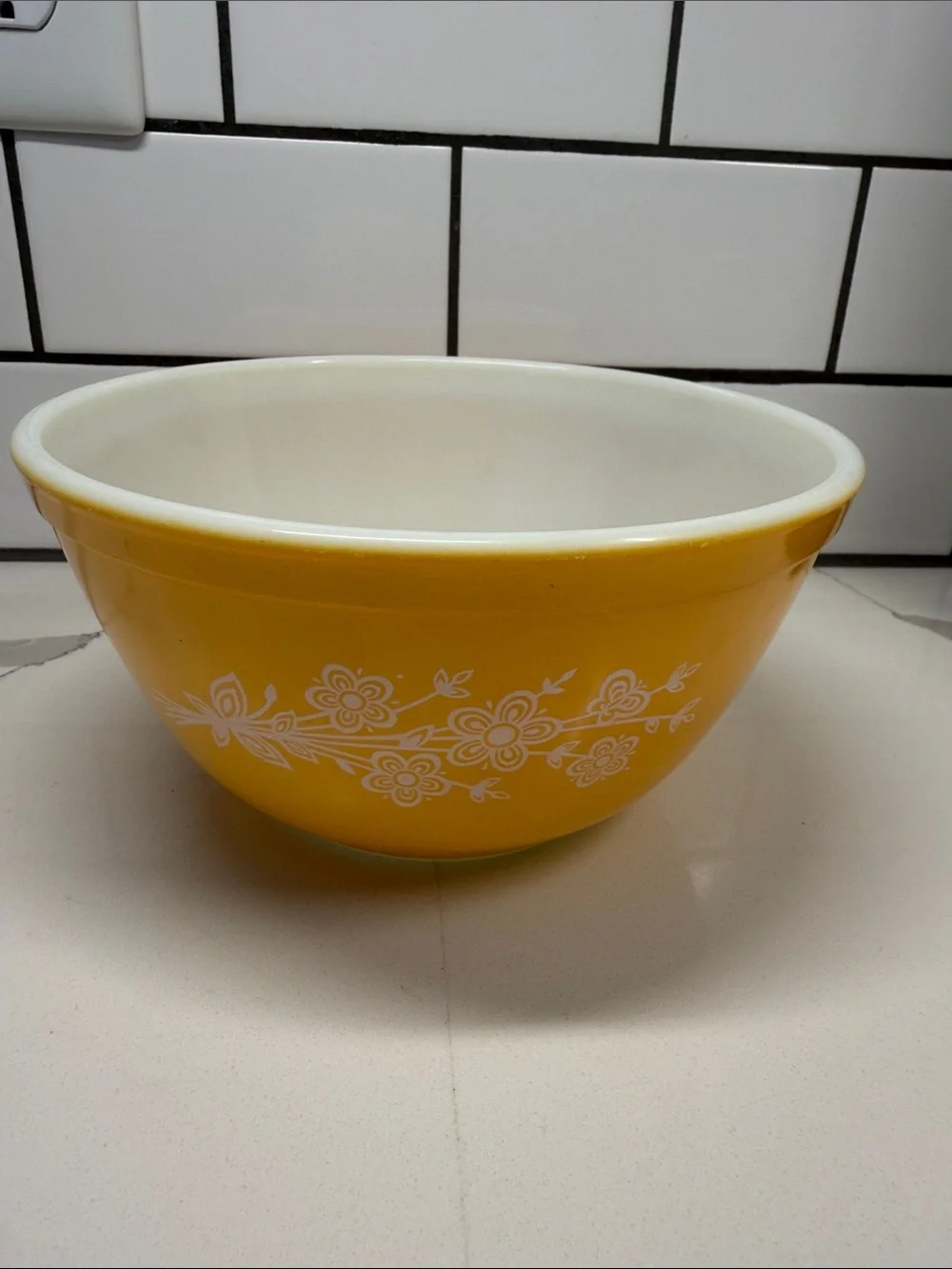 1970 Pyrex #402 Butterfly Gold Nesting Mixing Bowl White on Gold 1.5 Qt